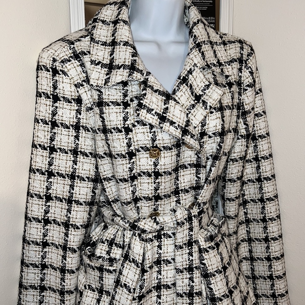 Week Jacket - Picture 2 of 11